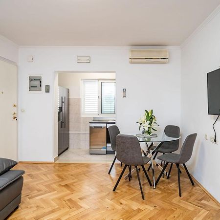 Apartman Knego With Parking دوبروفينك المظهر الخارجي الصورة