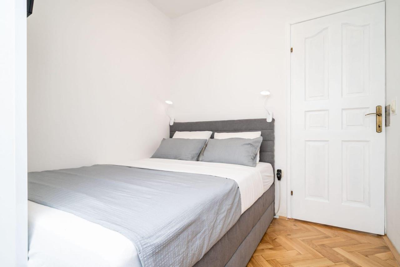 Apartman Knego With Parking دوبروفينك المظهر الخارجي الصورة