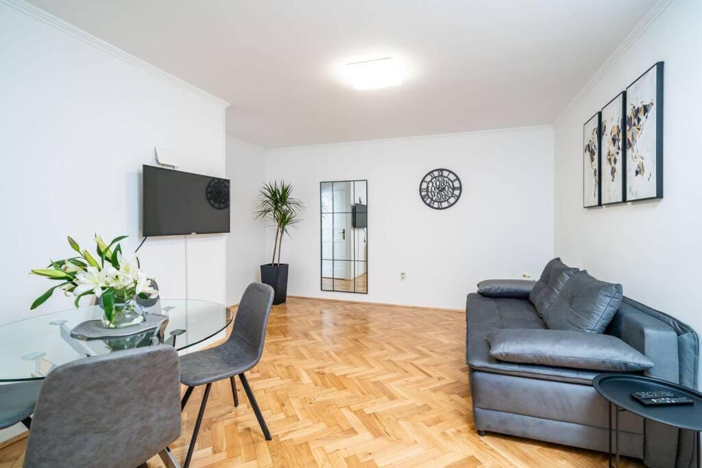 Apartman Knego With Parking دوبروفينك المظهر الخارجي الصورة