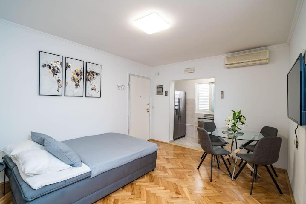 Apartman Knego With Parking دوبروفينك المظهر الخارجي الصورة