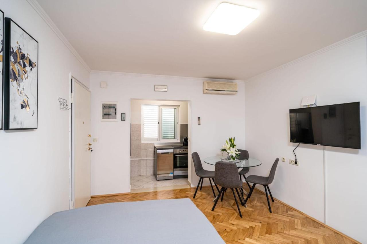 Apartman Knego With Parking دوبروفينك المظهر الخارجي الصورة