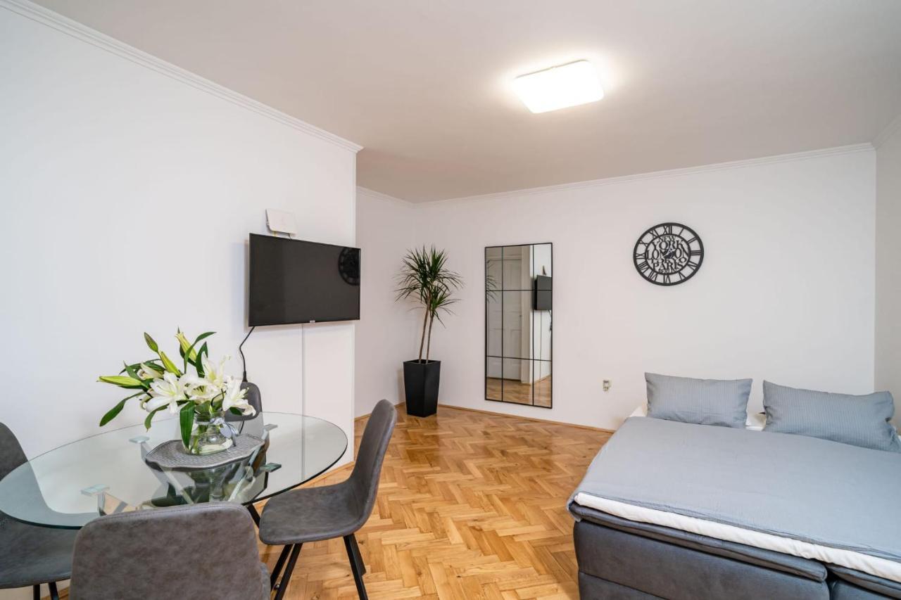 Apartman Knego With Parking دوبروفينك المظهر الخارجي الصورة